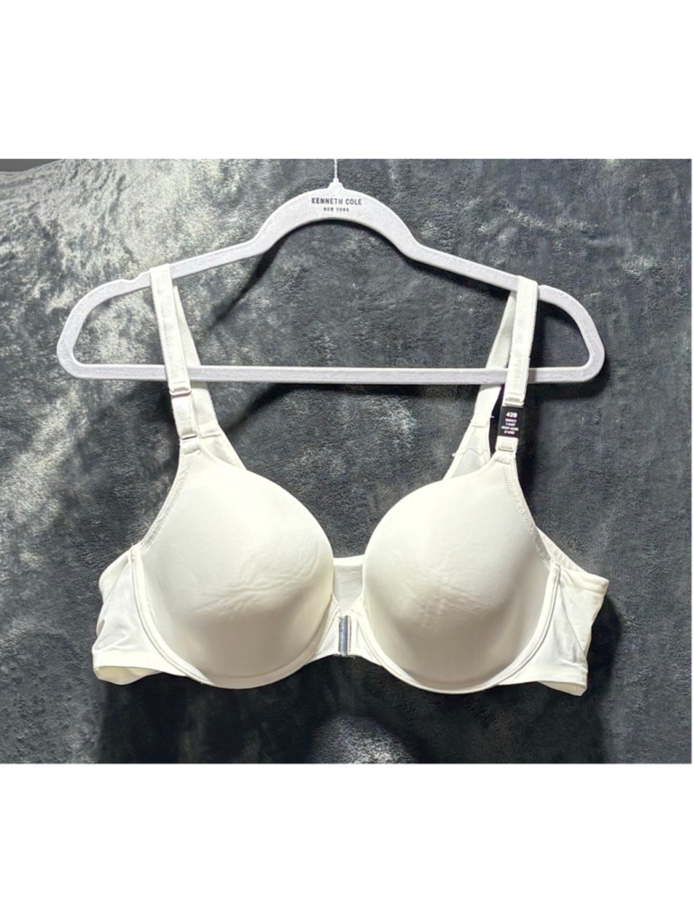 Torrid Perfect T-Shirt Lightly Lined Front-Close Bra 42B NWT White